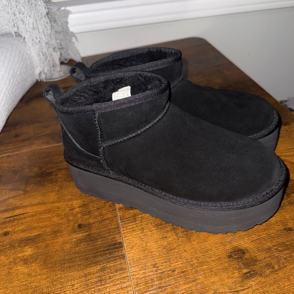 UGG Classic Ultra Mini Platform
